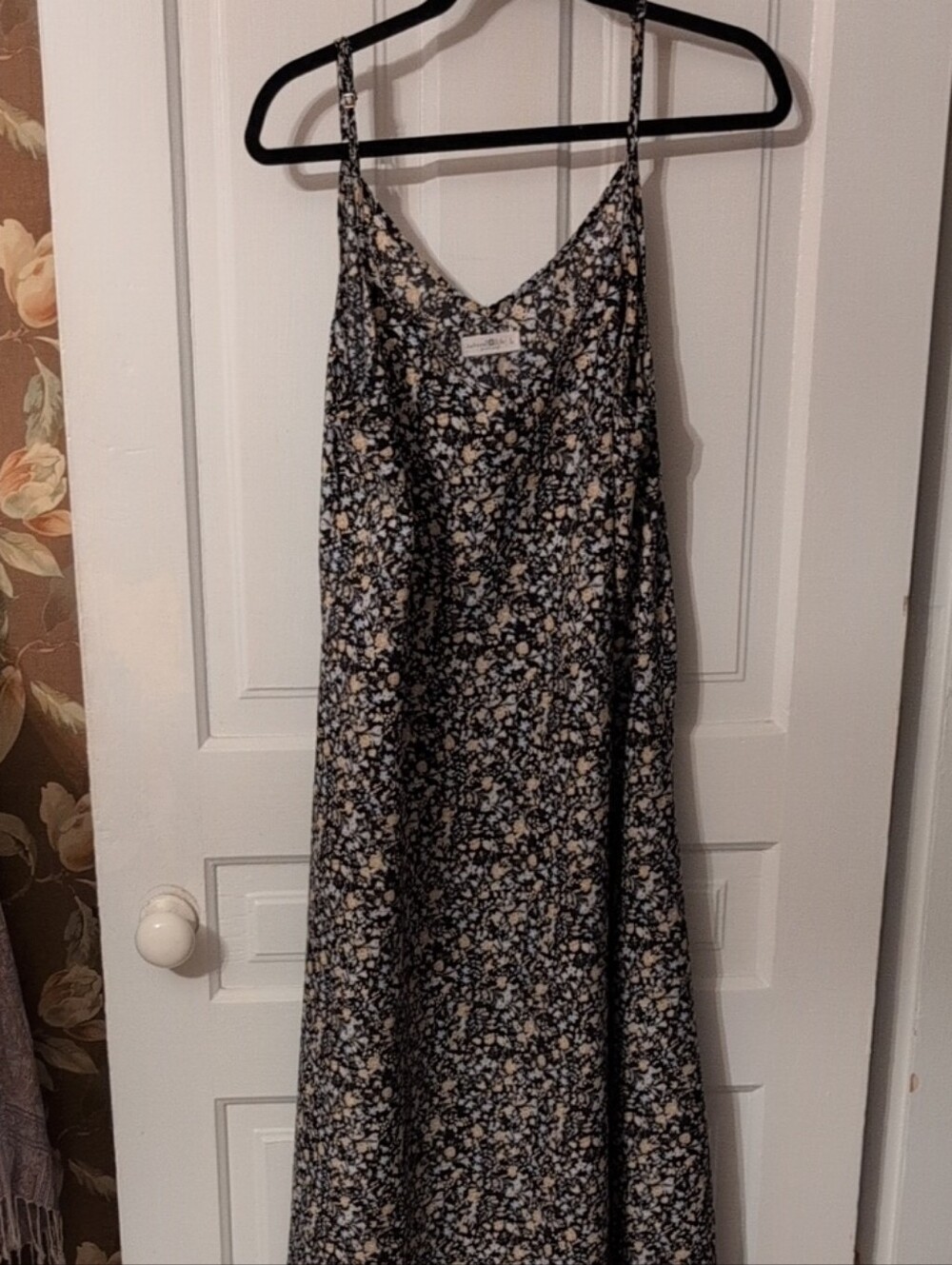 NATURAL LIFE Black and Cream Floral Spaghetti-Strap Maxi Dress